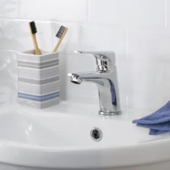 Bristan Vector Basin Mixer Tap -Crystal Bathware bristan vector basin mixer tap5014868068145 03i BQ