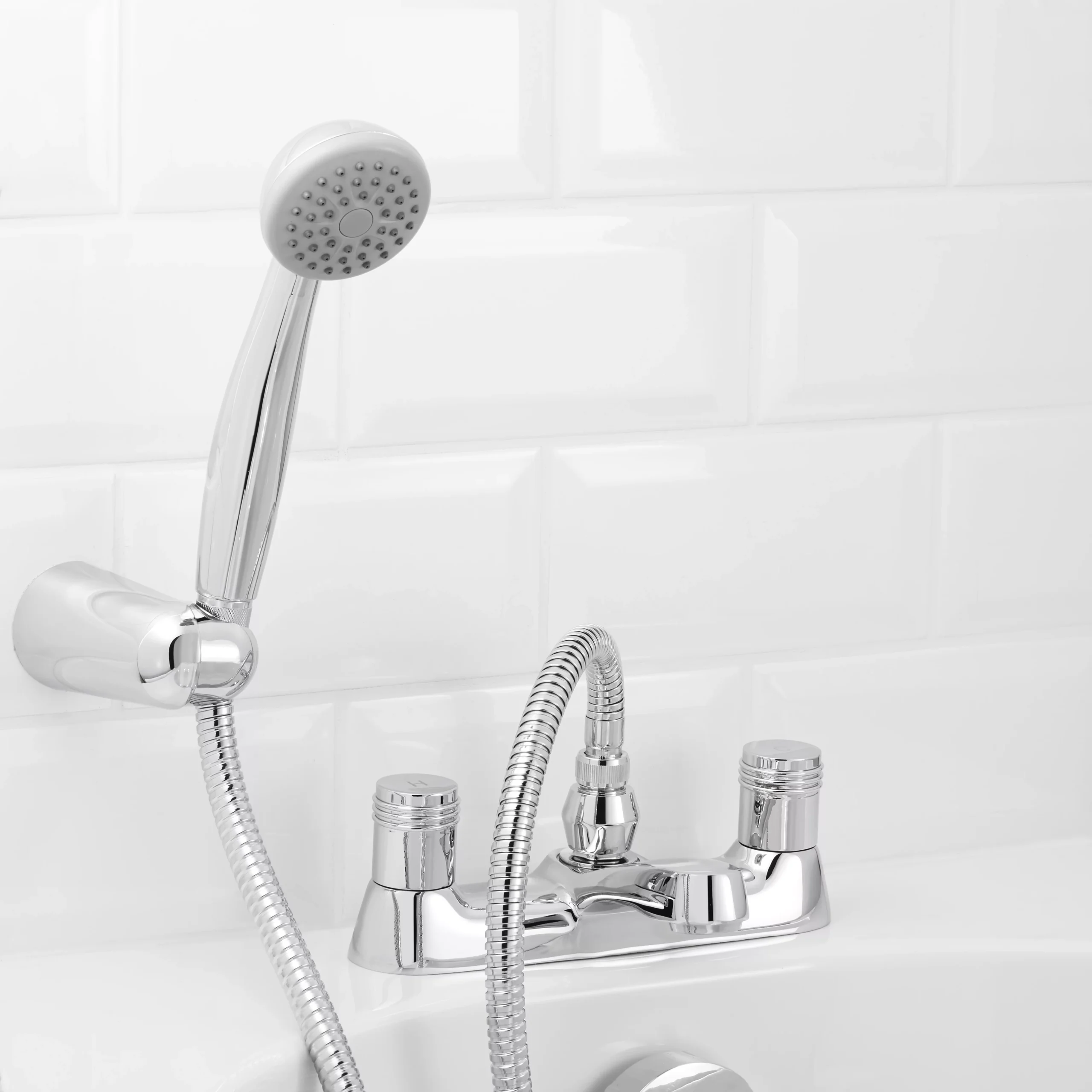 GoodHome Annagh Combi Boiler, Gravity-fed & Mains Pressure Water Systems Traditional Bath Shower Mixer Tap 8 GoodHome Annagh Combi Boiler, Gravity-fed & Mains Pressure Water Systems Traditional Bath Shower Mixer Tap - Image 6