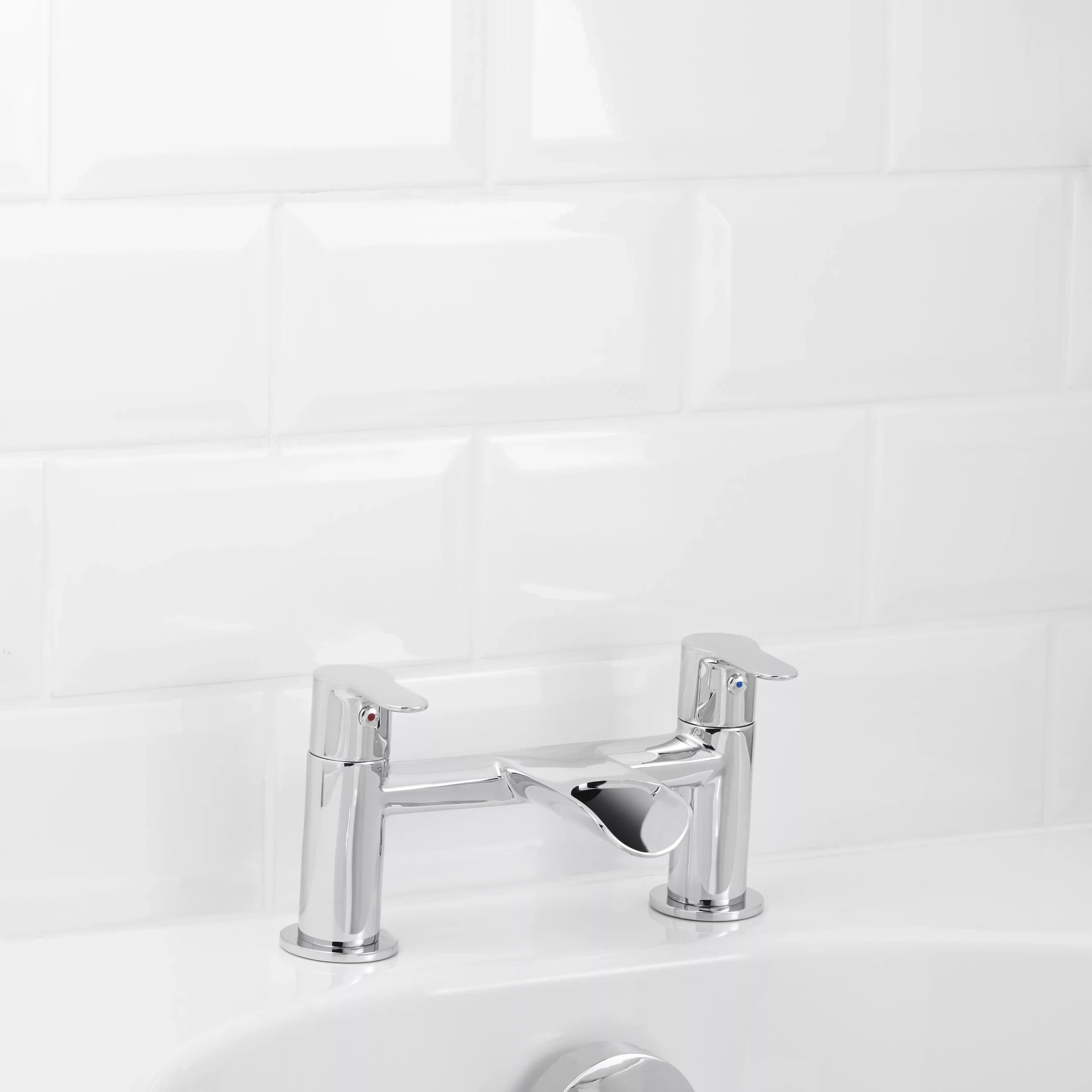 GoodHome Colina Contemporary Bath Filler Tap 7 GoodHome Colina Contemporary Bath Filler Tap - Image 5