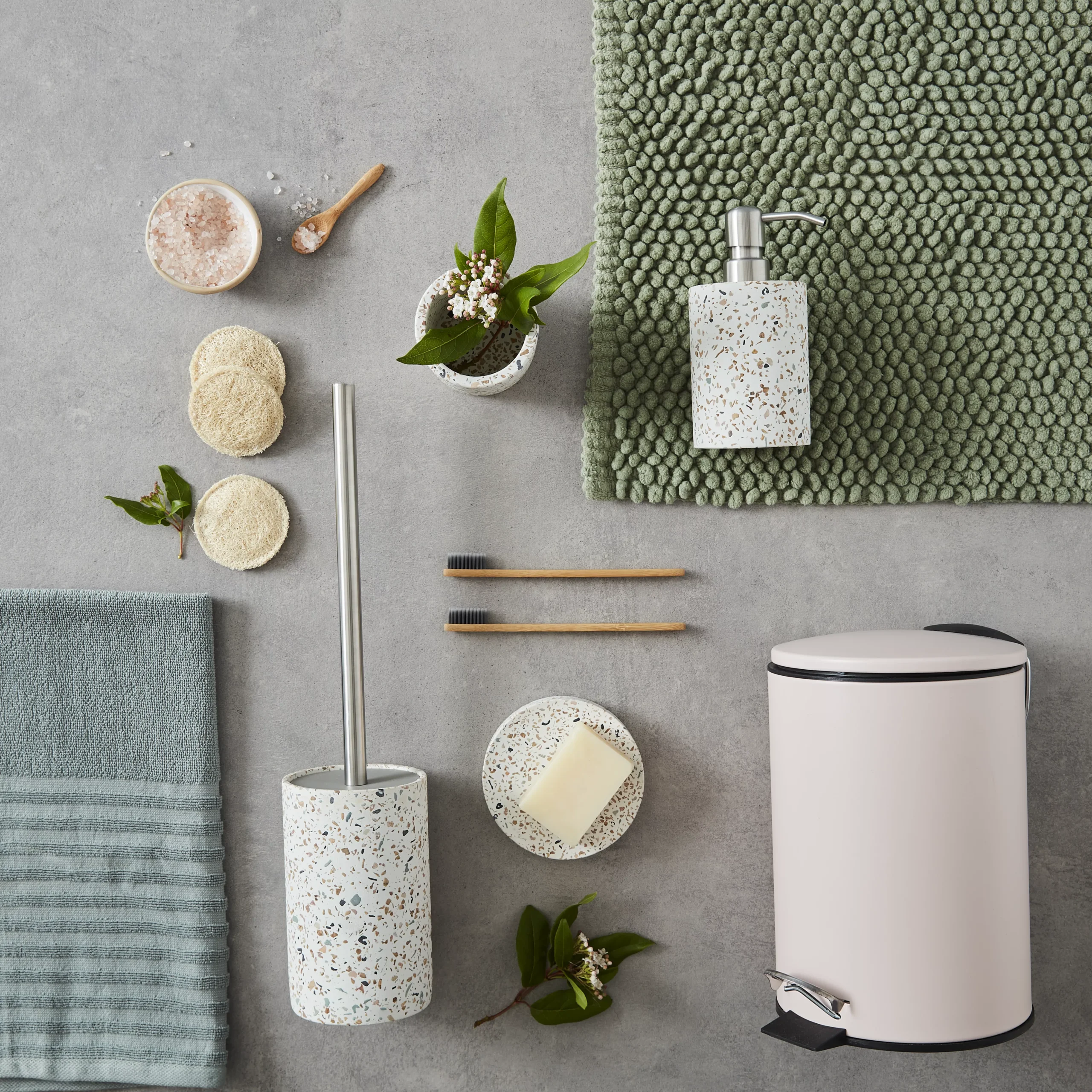 GoodHome Elland Concrete & Stainless Steel Terrazzo Effect Toilet Brush & Holder 5 GoodHome Elland Concrete & Stainless Steel Terrazzo Effect Toilet Brush & Holder - Image 3