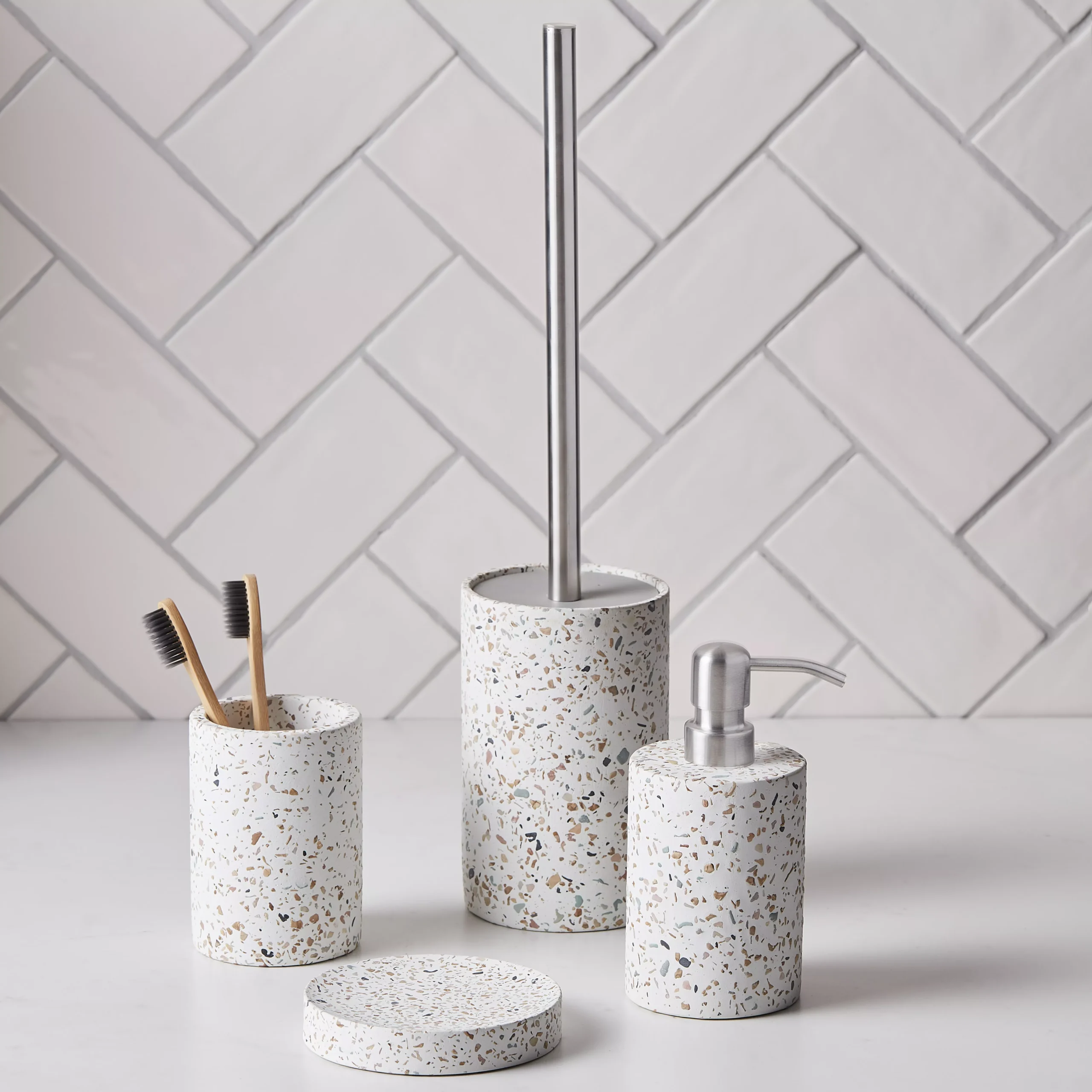GoodHome Elland Concrete & Stainless Steel Terrazzo Effect Toilet Brush & Holder 6 GoodHome Elland Concrete & Stainless Steel Terrazzo Effect Toilet Brush & Holder - Image 4