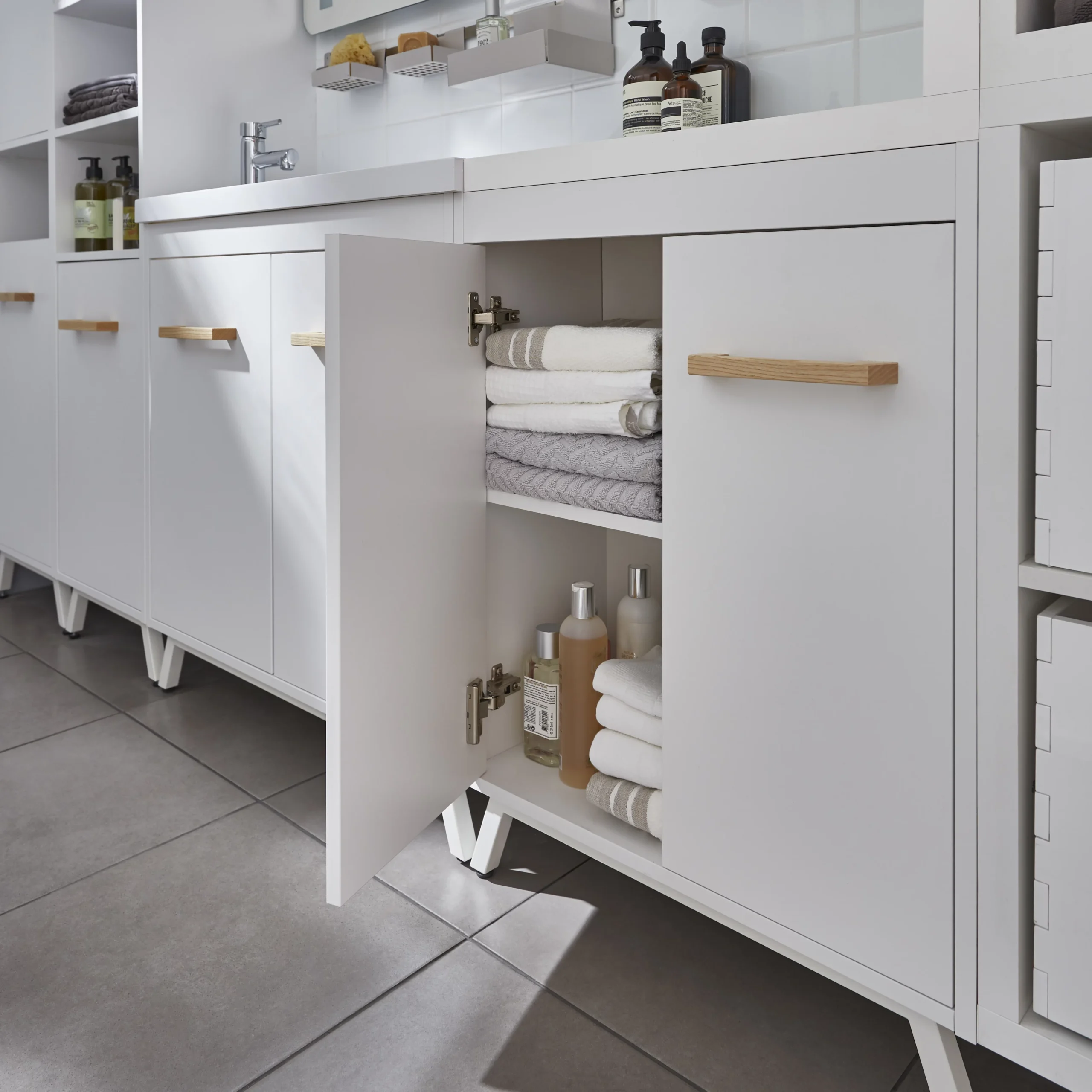 GoodHome LADOGA Matt WHITE Double Wall-mounted Bathroom Cabinet (H)81cm (W)6cm 10 GoodHome LADOGA Matt WHITE Double Wall-mounted Bathroom Cabinet (H)81cm (W)6cm - Image 8