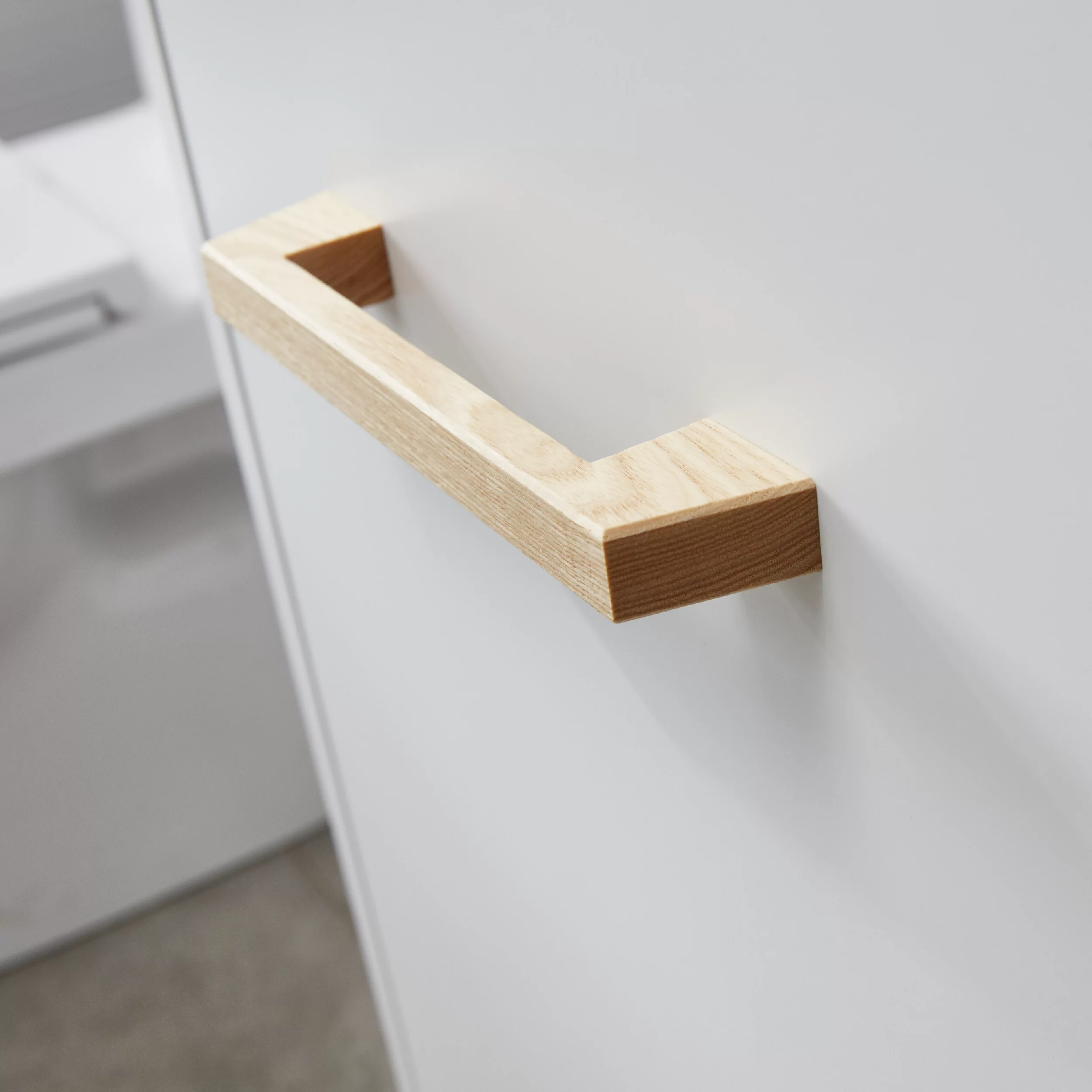 GoodHome LADOGA Matt WHITE Double Wall-mounted Bathroom Cabinet (H)81cm (W)6cm 11 GoodHome LADOGA Matt WHITE Double Wall-mounted Bathroom Cabinet (H)81cm (W)6cm - Image 9