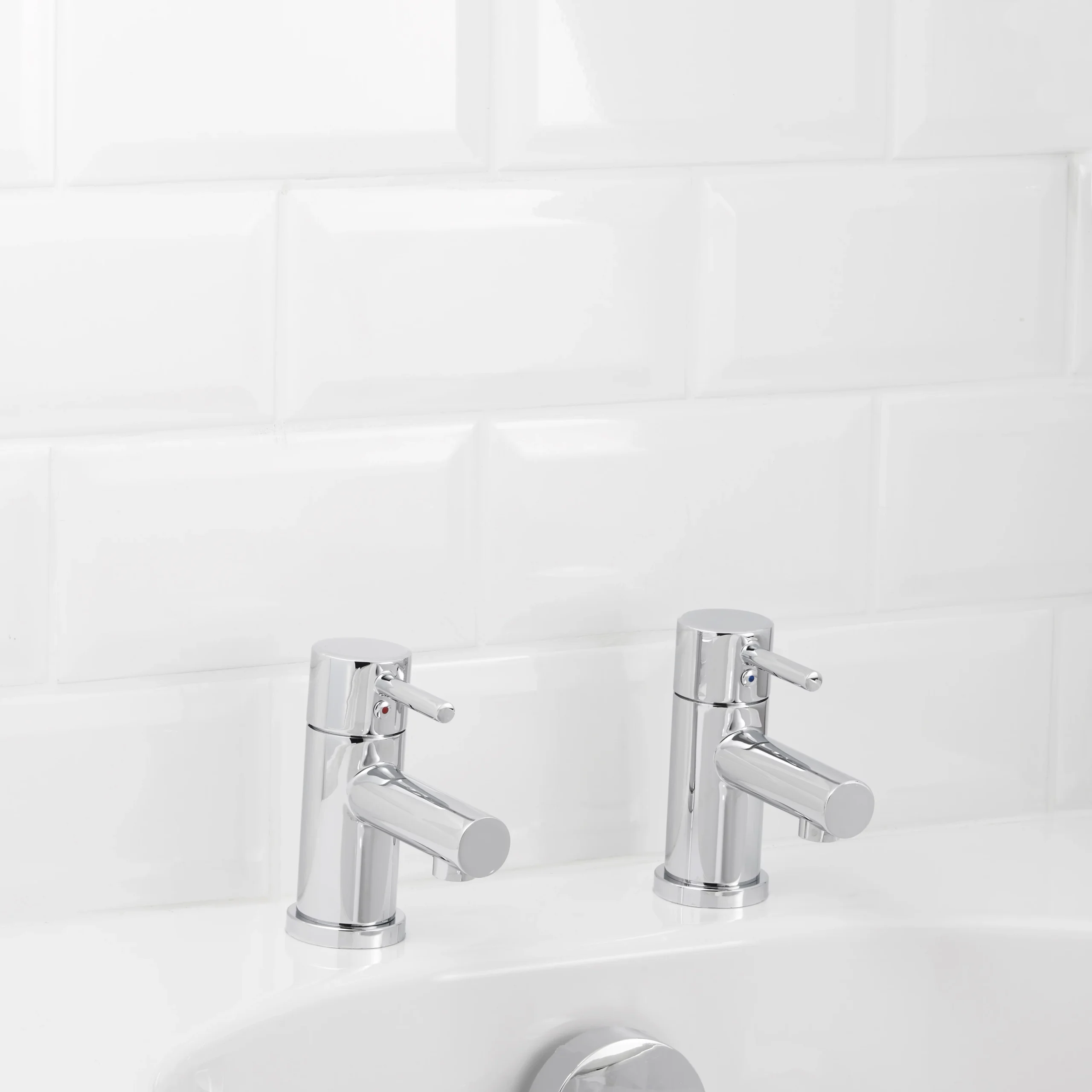 GoodHome Lazu Bath Pillar Tap, Pack Of 2 6 GoodHome Lazu Bath Pillar Tap, Pack Of 2 - Image 4