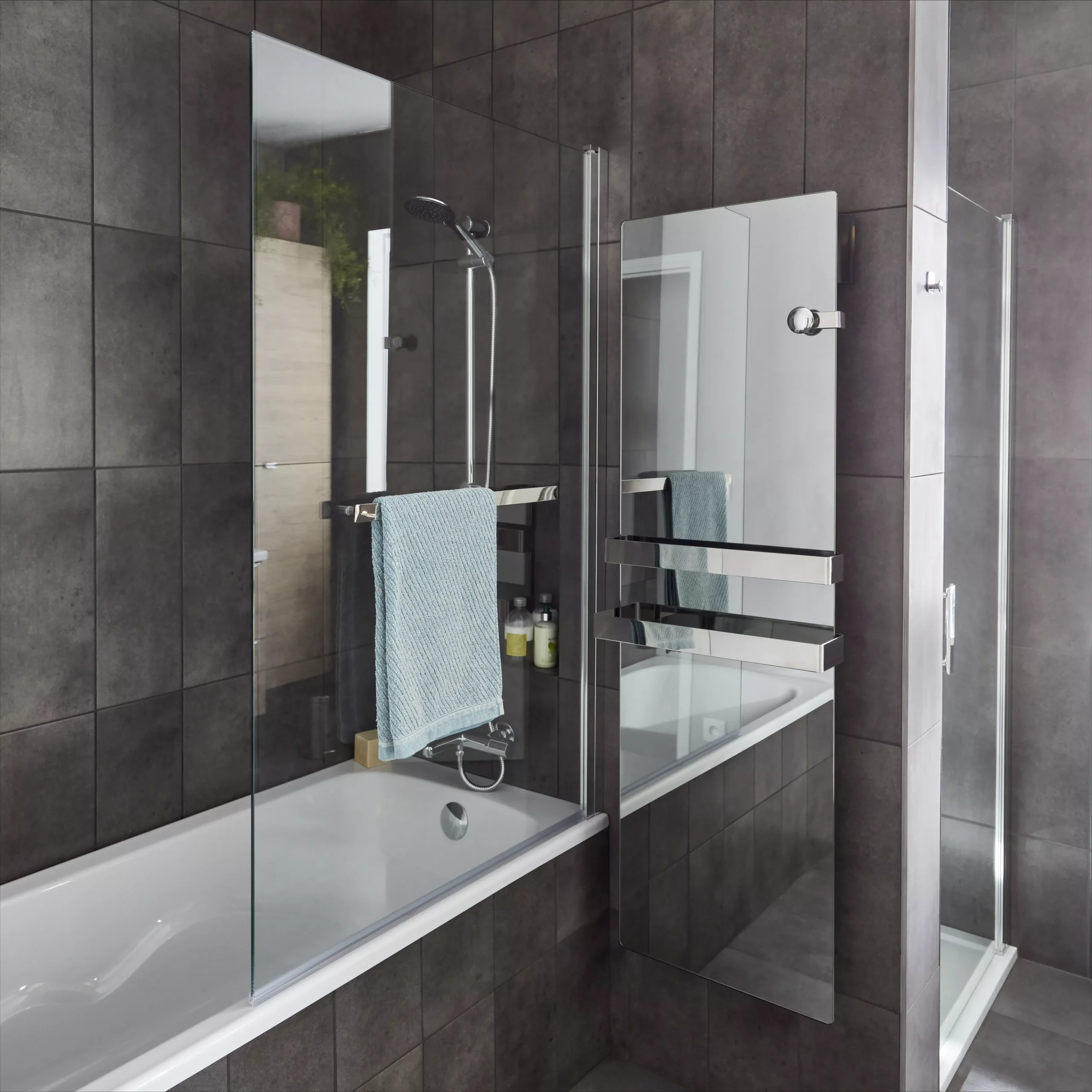 GoodHome Nubia Straight Silver Effect Frame Bath Screen, (H)150cm (W)950mm 7 GoodHome Nubia Straight Silver Effect Frame Bath Screen, (H)150cm (W)950mm - Image 5