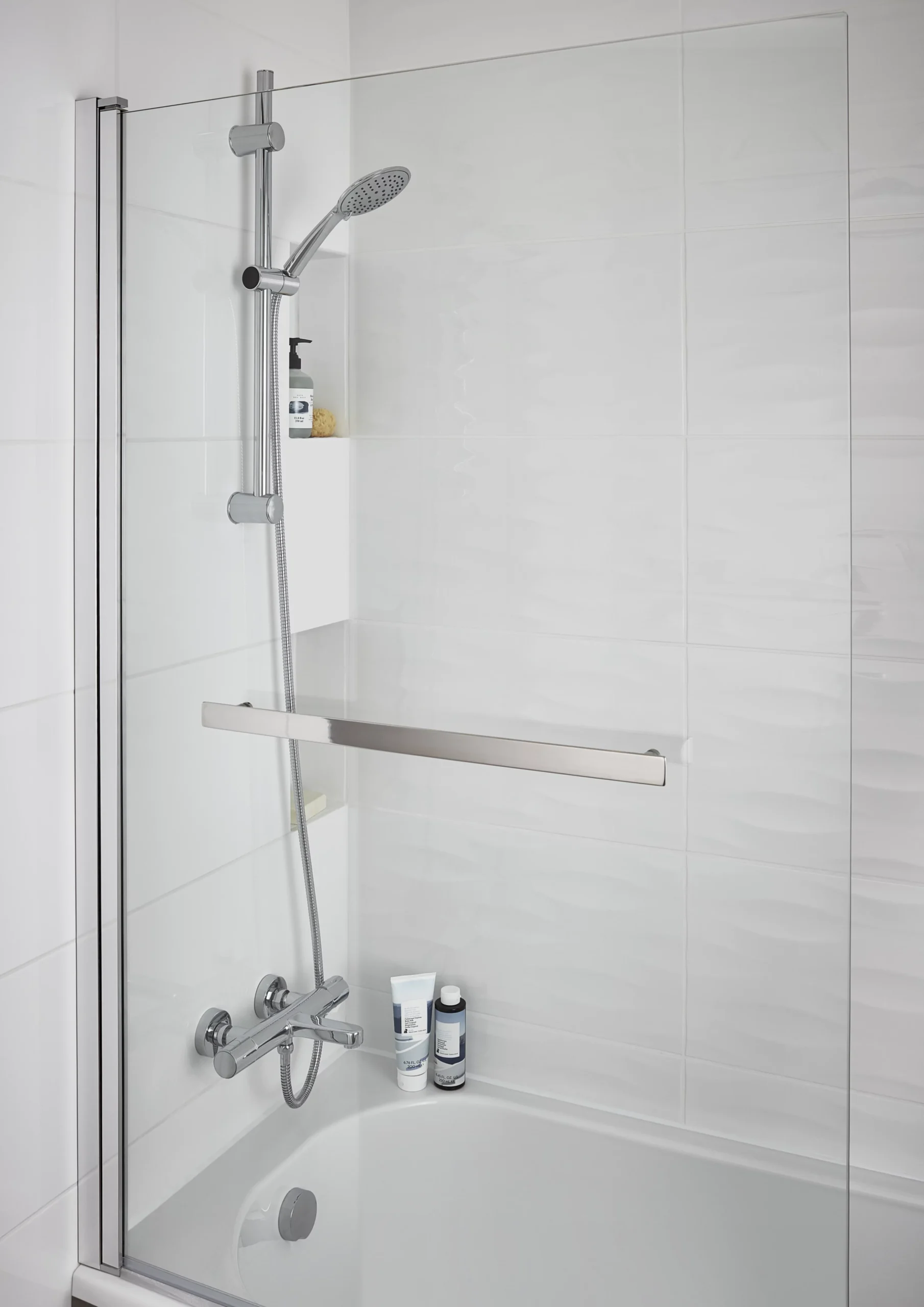 GoodHome Nubia Straight Silver Effect Frame Bath Screen, (H)150cm (W)950mm 8 GoodHome Nubia Straight Silver Effect Frame Bath Screen, (H)150cm (W)950mm - Image 6