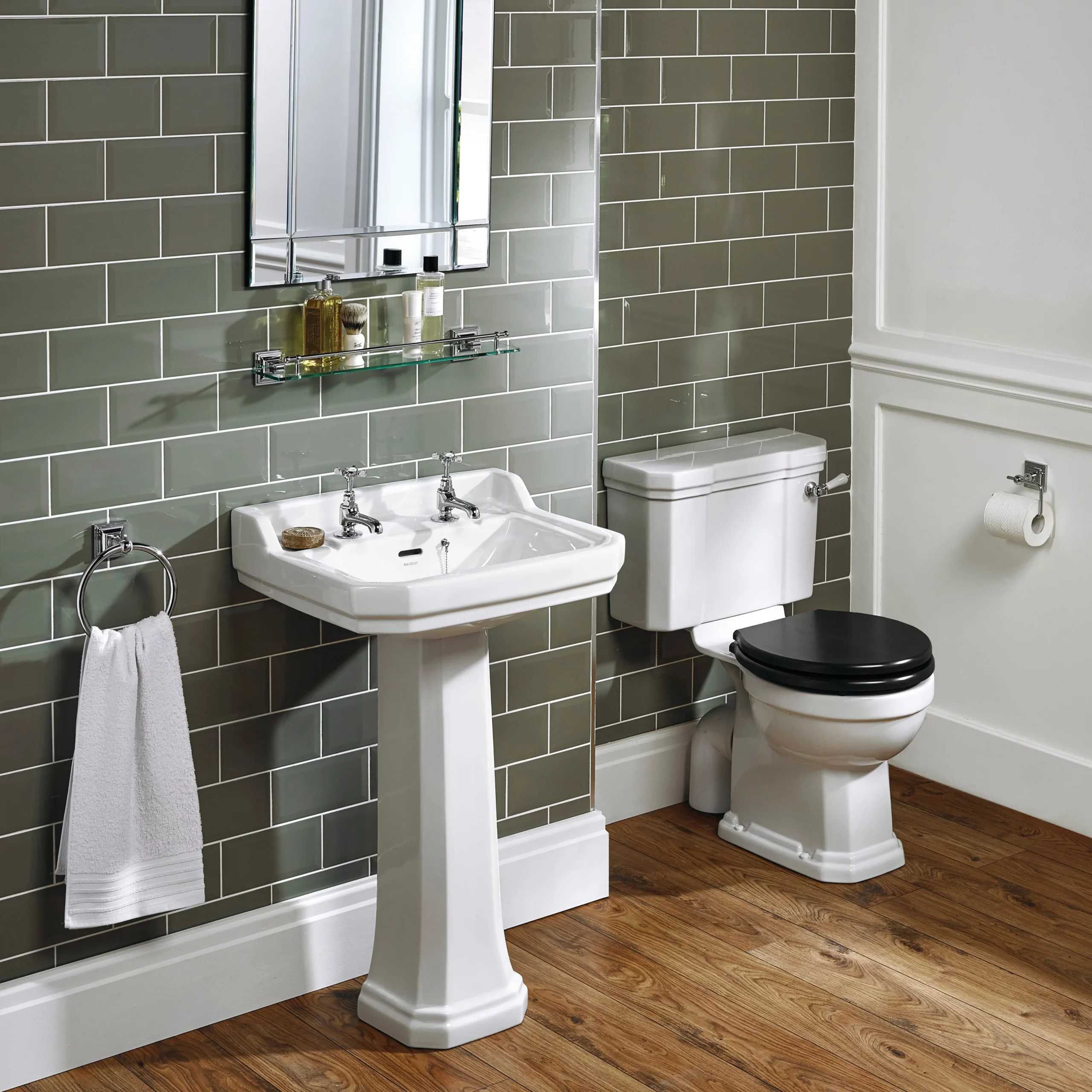 Ideal Standard Waverley White Close-coupled Toilet Set With Standard Close Seat 6 Ideal Standard Waverley White Close-coupled Toilet Set With Standard Close Seat - Image 4